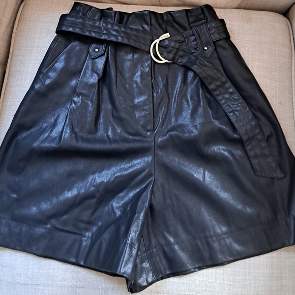 Zara Black High-Waisted Women's Shorts - Picture 3 of 3